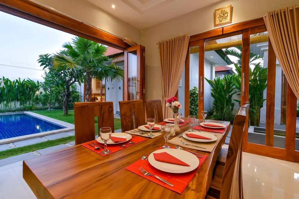 Banyu Riris Villa Lovina Private Villa