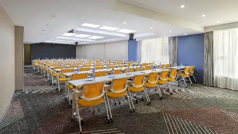 Holiday Inn Express Kunming Railway Station by IHG