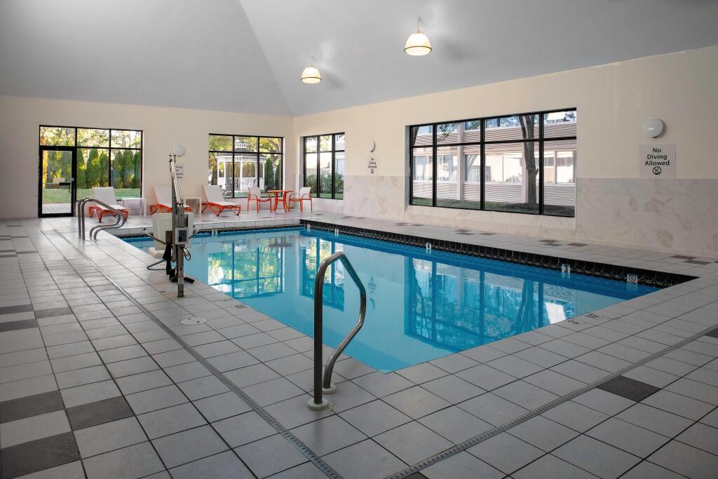 Holiday Inn & Suites Boston Peabody by IHG