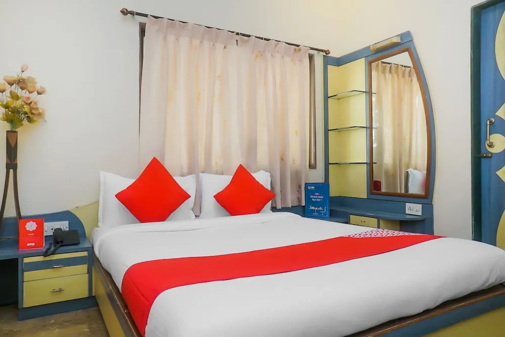 OYO Flagship 15921 Hotel Golden Rock
