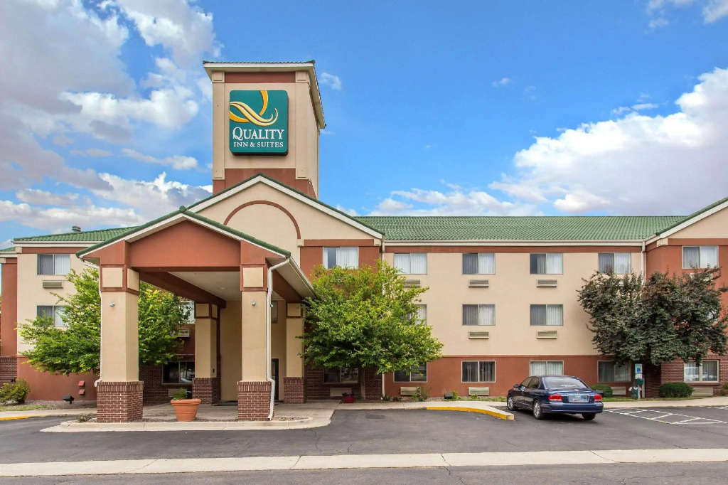 Spark by Hilton Lakewood Denver Southwest