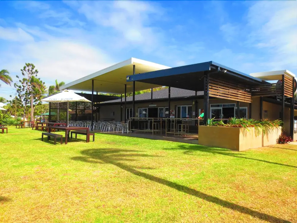 Forrest Beach Hotel
