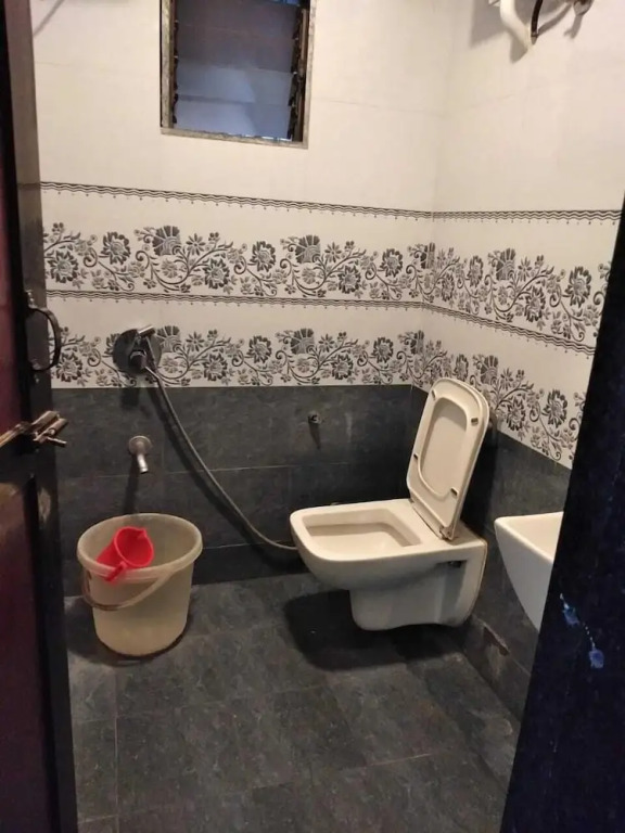 Hotel Borivali Executive - Near Borivali Railway Station