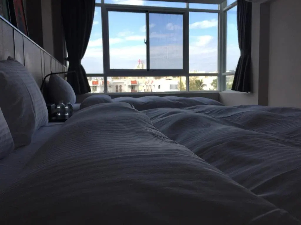 An B&B