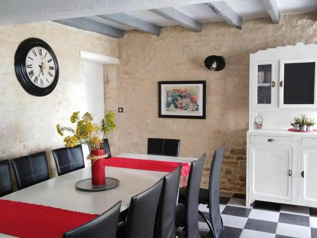 Maison rénovée pour 14 pers avec piscine chauffée, jardin, baby-foot, proche Puy du Fou et La Rochelle - FR-1-426-362