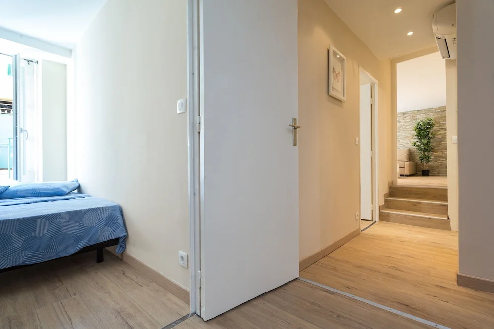 The Napoleon 2-BR Old Town - Terrace