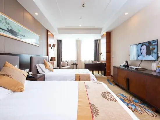 Guozhen Holiday Inn
