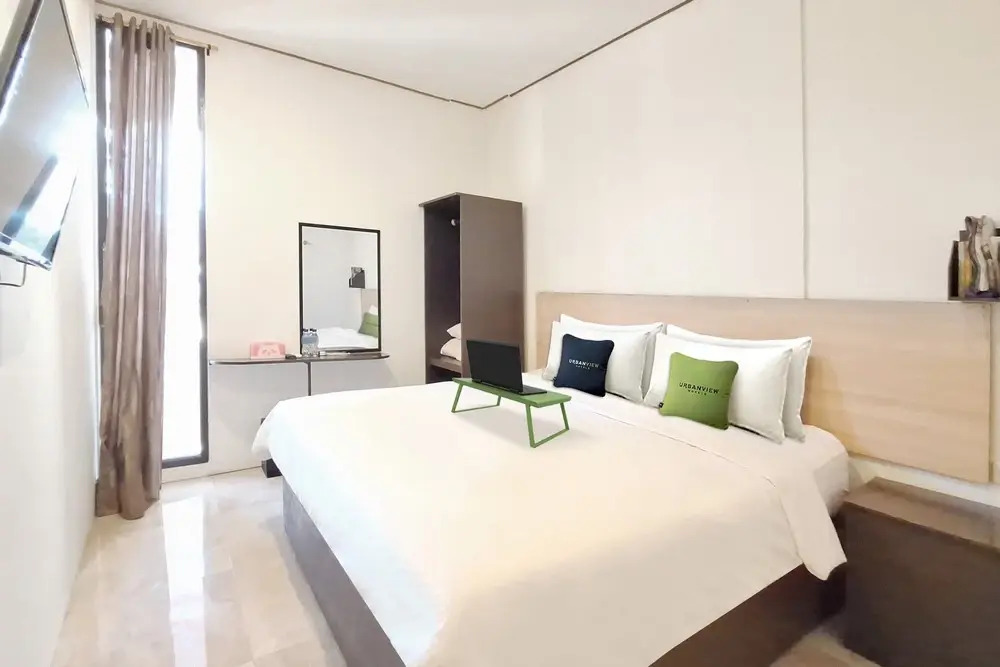 Urbanview lovetel Near Jalan Sudirman
