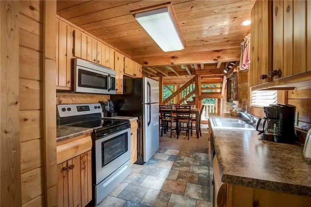 Creekside Romance - One Bedroom Cabin