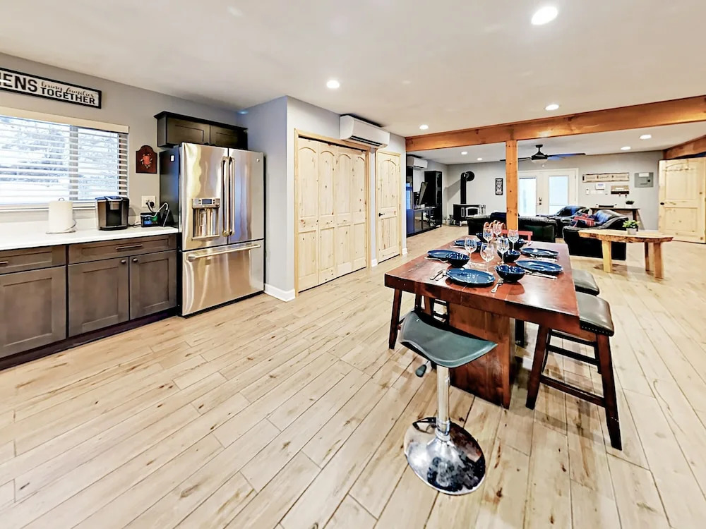 Dynasty - 4 Br Home