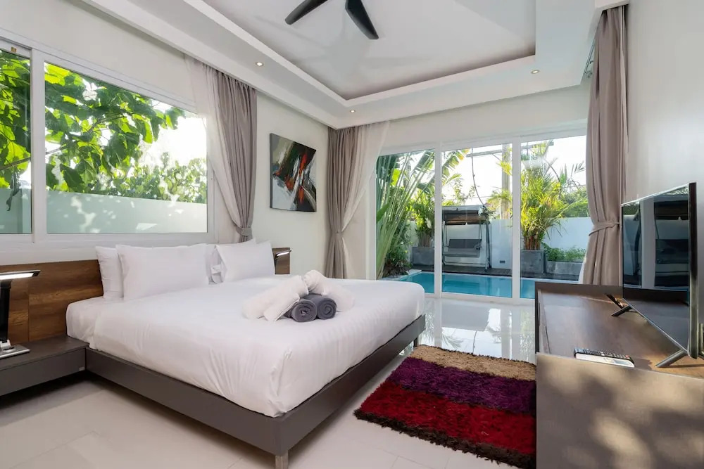 Tropical Pool Villa With Private Rooftop