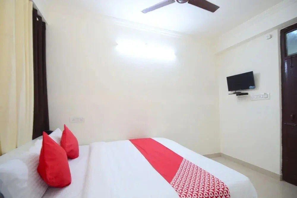Hotel Jeevisha Inn by OYO Rooms