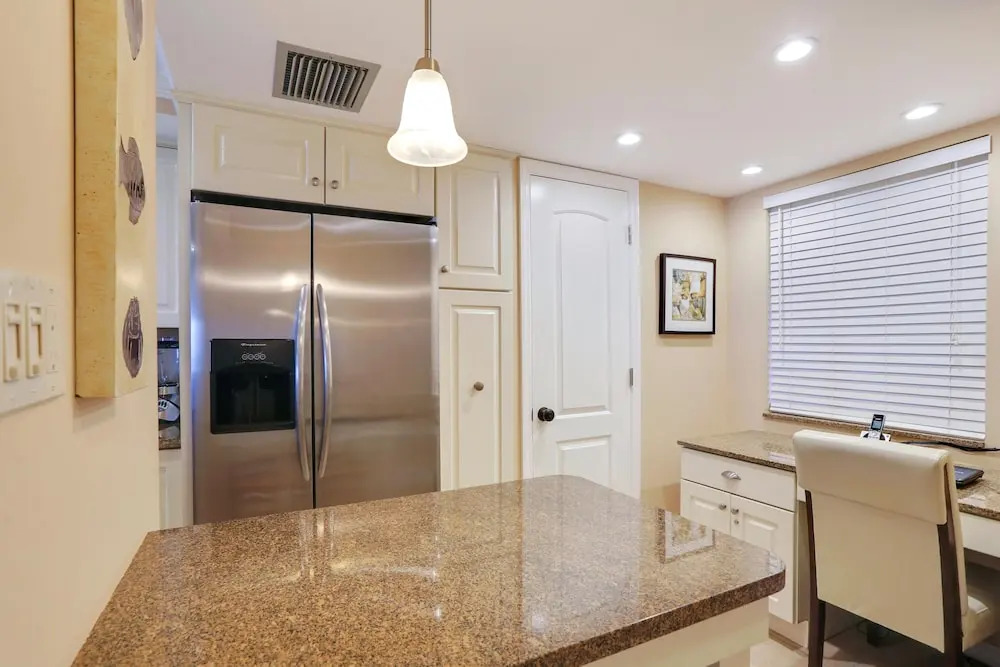Land's End 404 Building 7 Beachfront / Top Floor Views!!