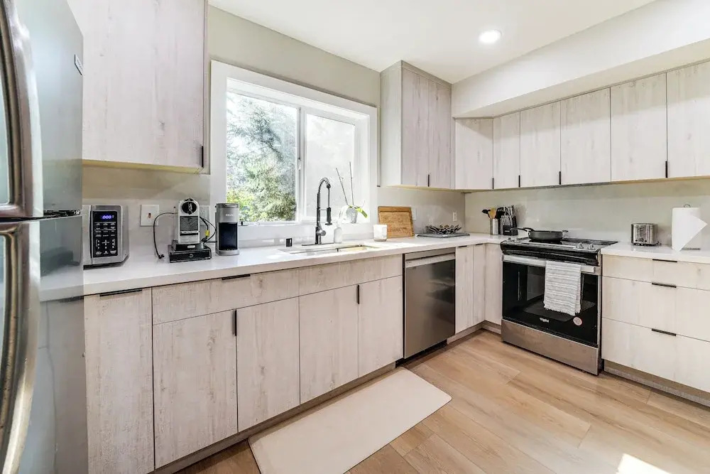 13 Mi to Lumen Field & Dtwn Seattle! Cozy Retreat