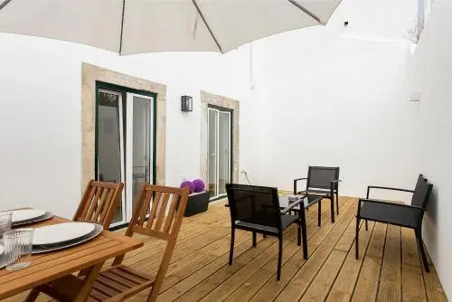 Castelo Picão Apartments