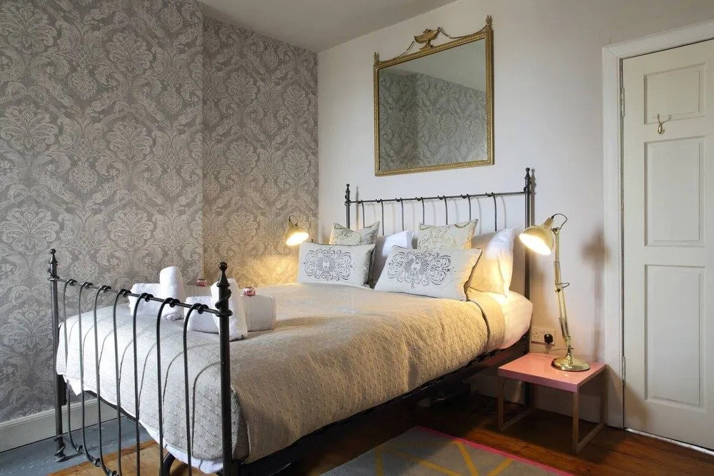 JOIVY Edinburgh Spacious Apartment - Royal Mile