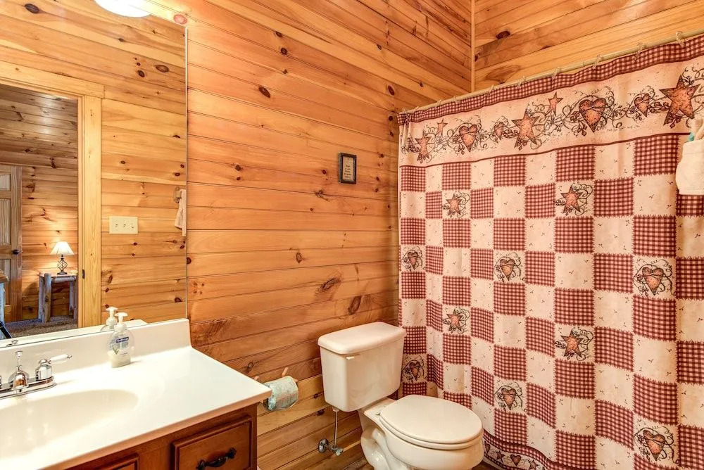Hemlock Inn by Jackson Mountain Rentals