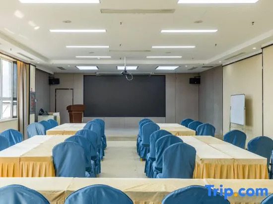 Fairyland Shangpin Hotel (Hengshui Yirancheng Railway Station)