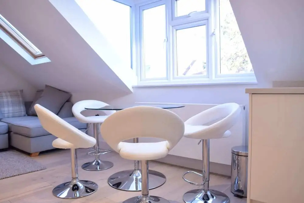 Stylish 2 Bed Apartment in West Hampstead