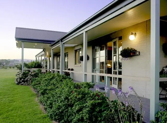 Meadowlake Lodge