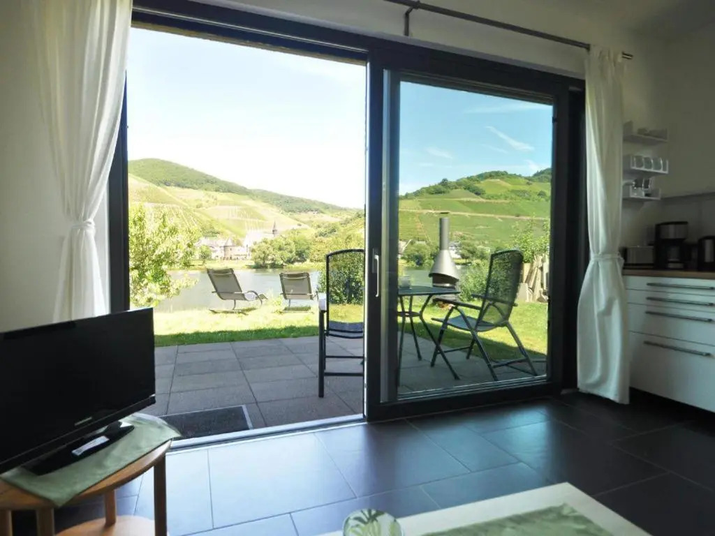 Ferienwohnung Moselufer Zell