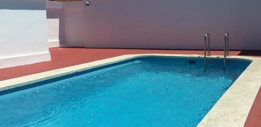 Apartamento familiar con piscina comunitaria