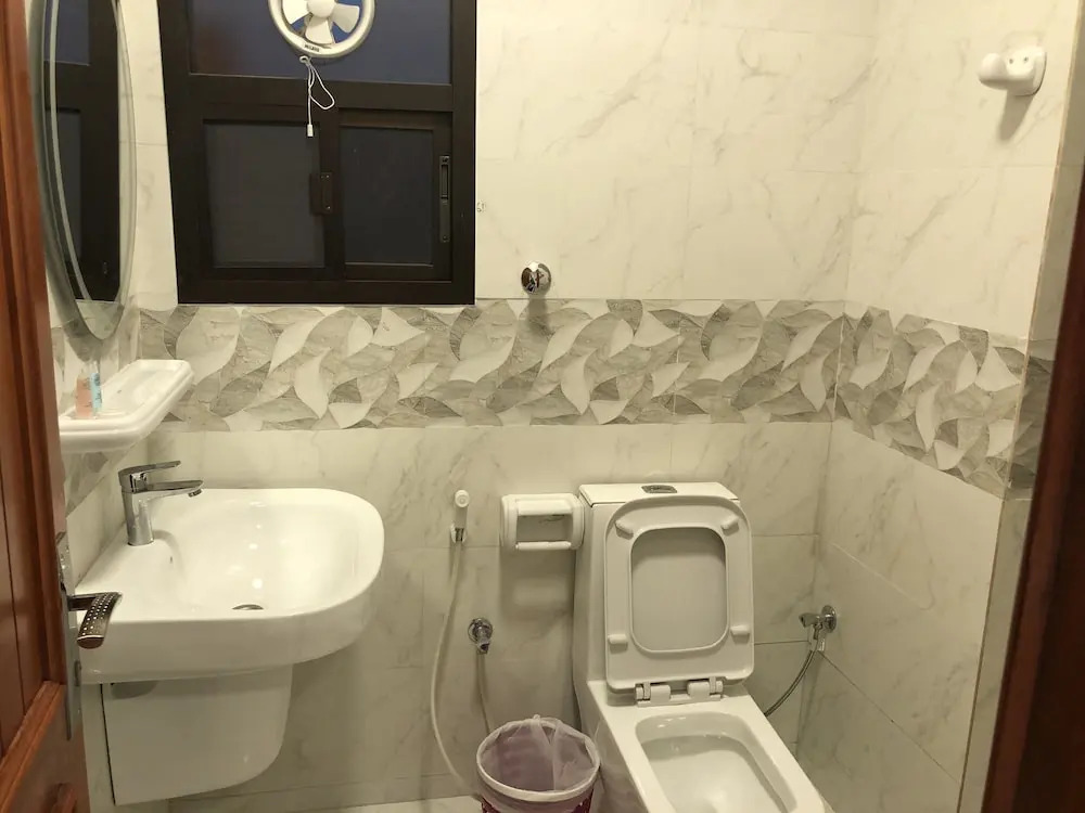 OYO 105 Star House 05