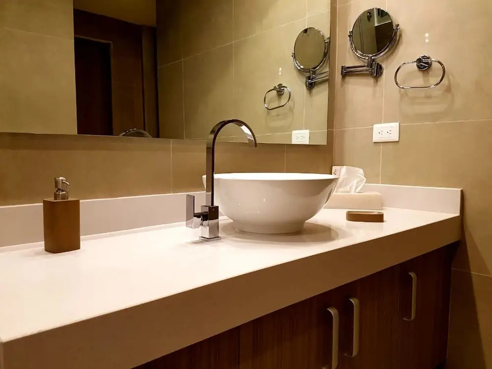 Cute 1 BR in amazing location by Happy Address