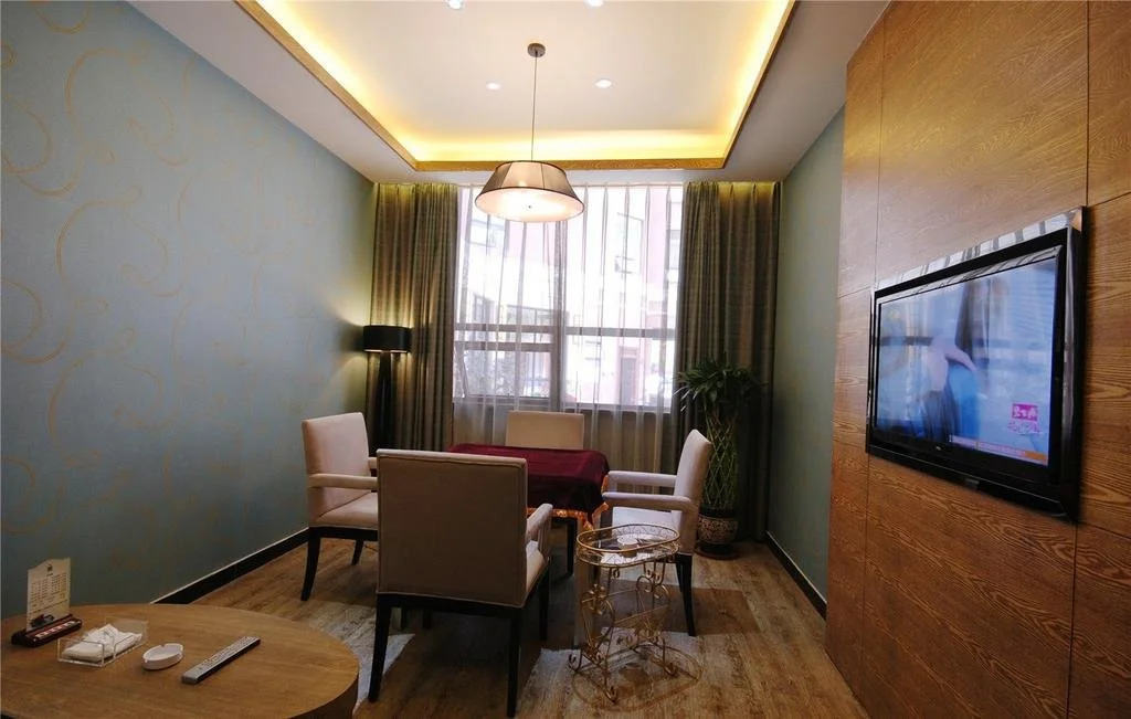 Chengdu Hello Hotel
