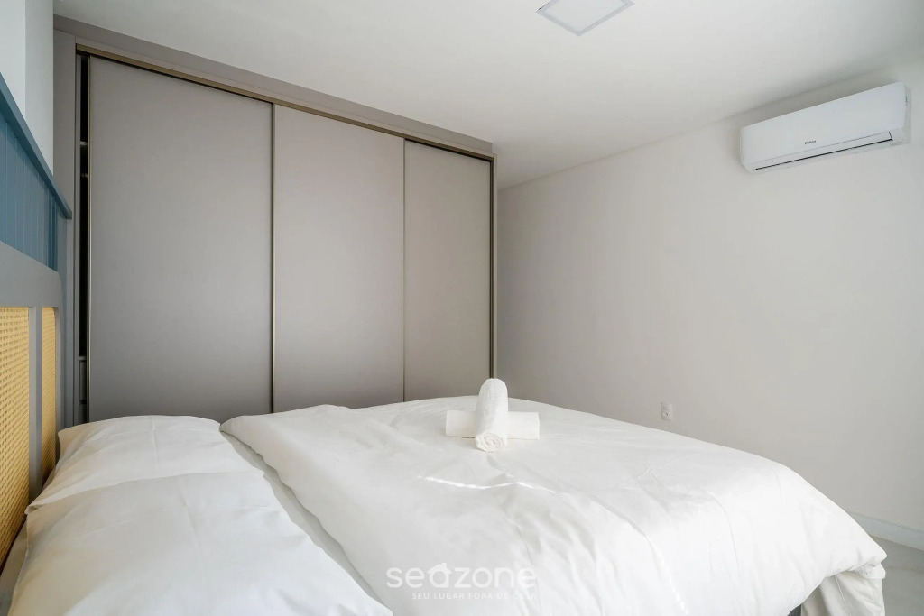 Apto moderno c/vista mar em Porto Belo SC MRE801