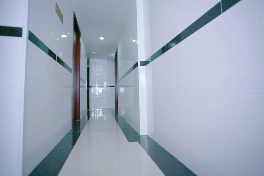 Pay-Less Guesthouse
