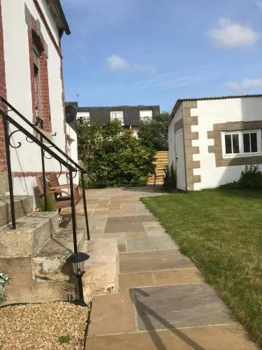 Ploumilliau House