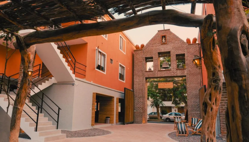 Viajero Huacachina Hostel
