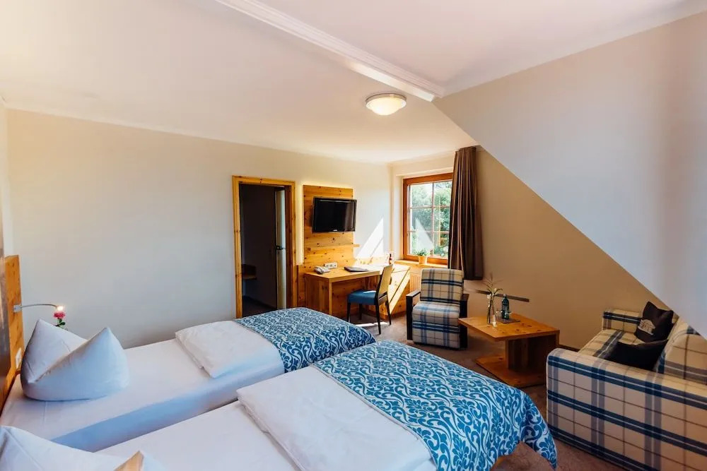 Erlebnishotel "Zur Schiffsmühle" GmbH