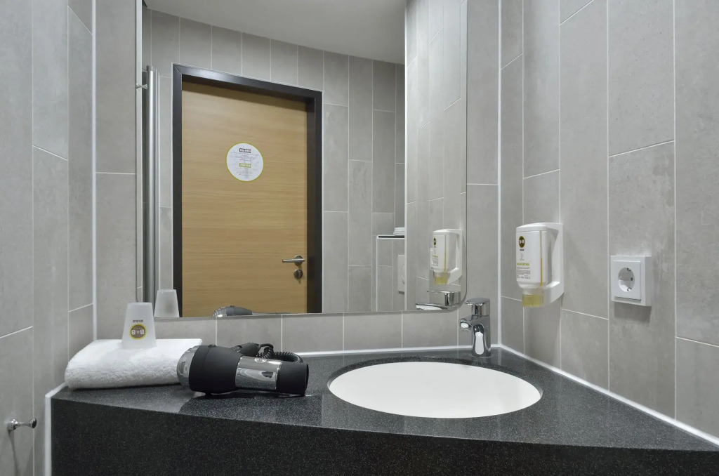 B&B Hotel Hannover-Lahe