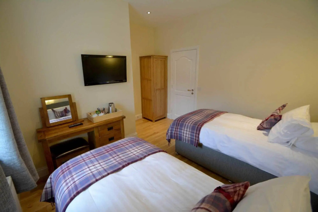 The Steadings Log Cabins