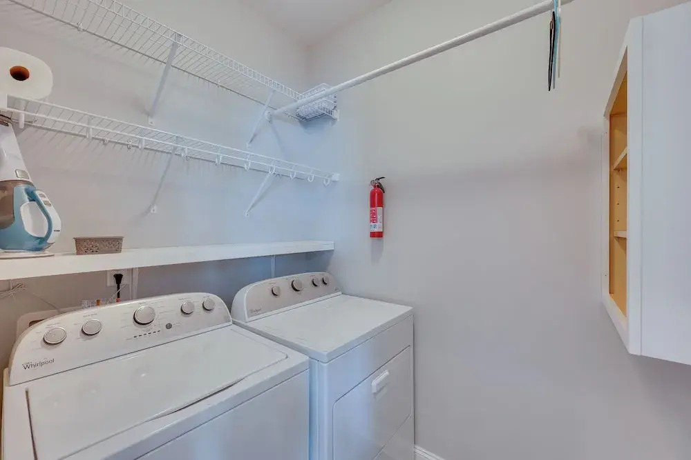 Townhome w/ 2 Decks: Walk to Ocean!