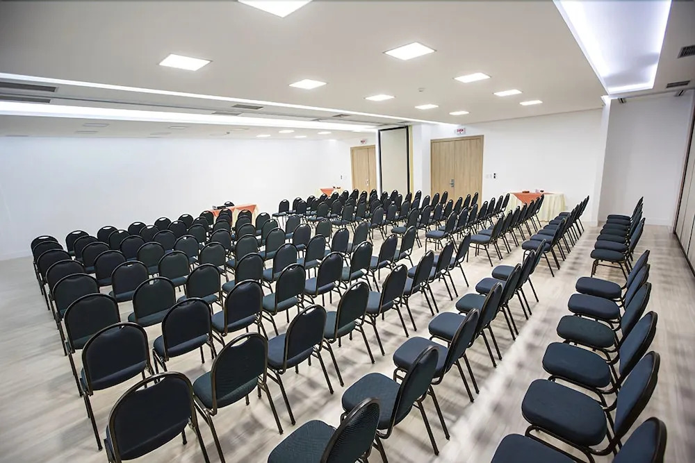 Mogano Business Hotel- ELETROPOSTO