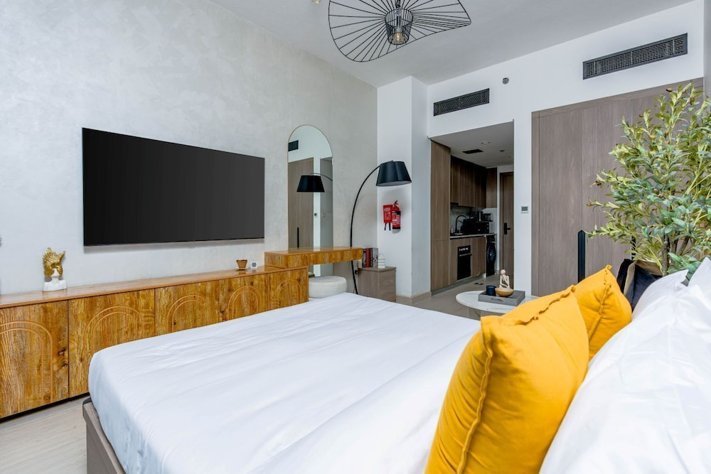Nasma Luxury Stays - Laya Heights