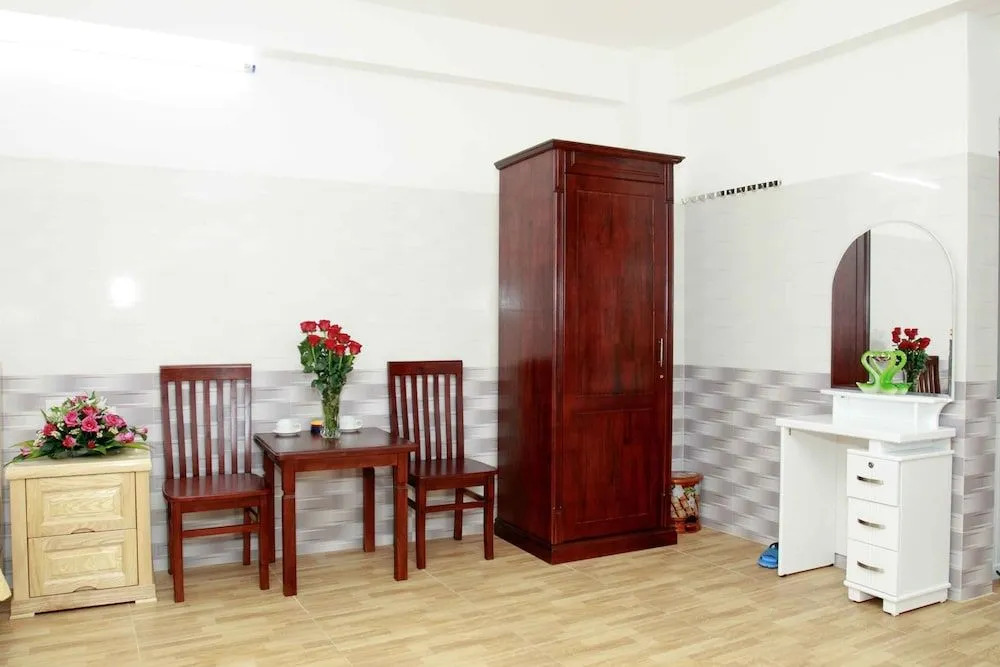 Vinh Danh Hotel And Apartment