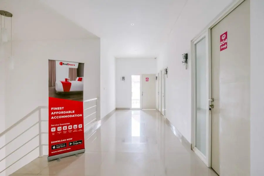 RedDoorz Syariah near Lapangan Pancasila Simpang Lima