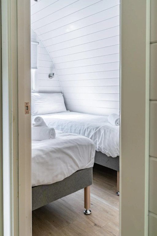 Glamping Pod Two - Holly Tree Barns