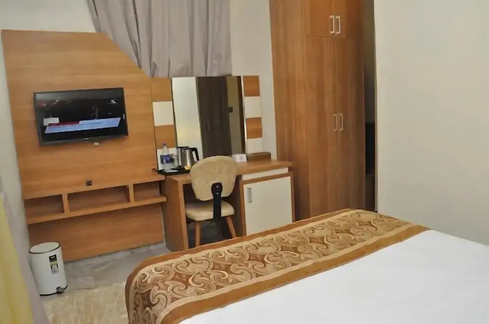 White Angels Hotel and Suites
