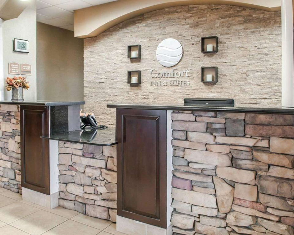 Comfort Inn & Suites