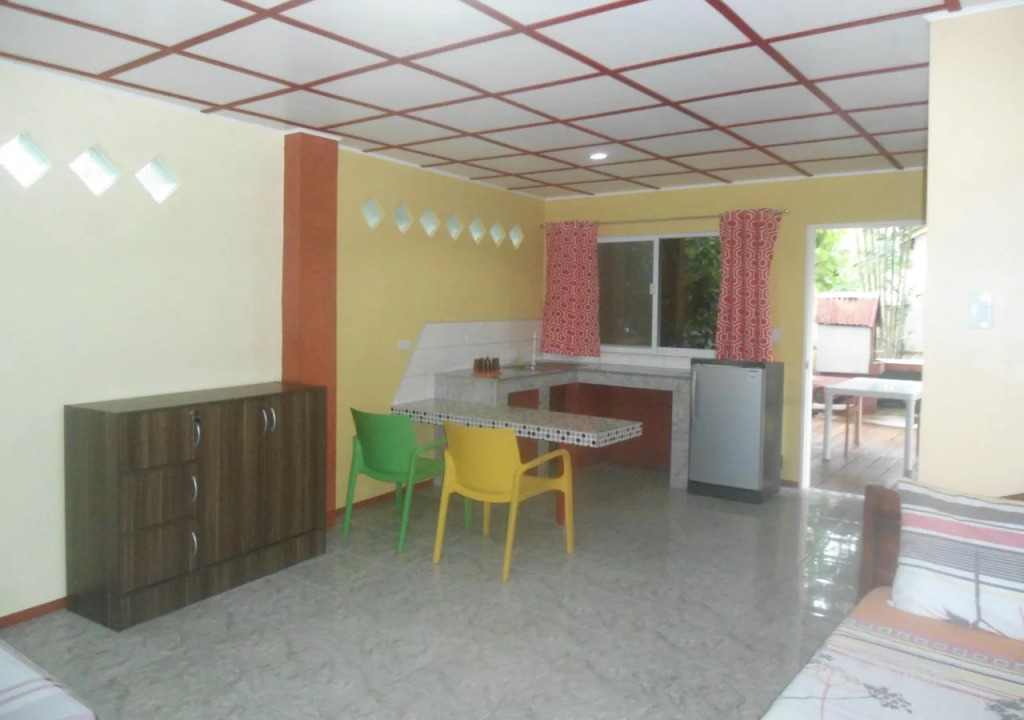 Menchus Pension House