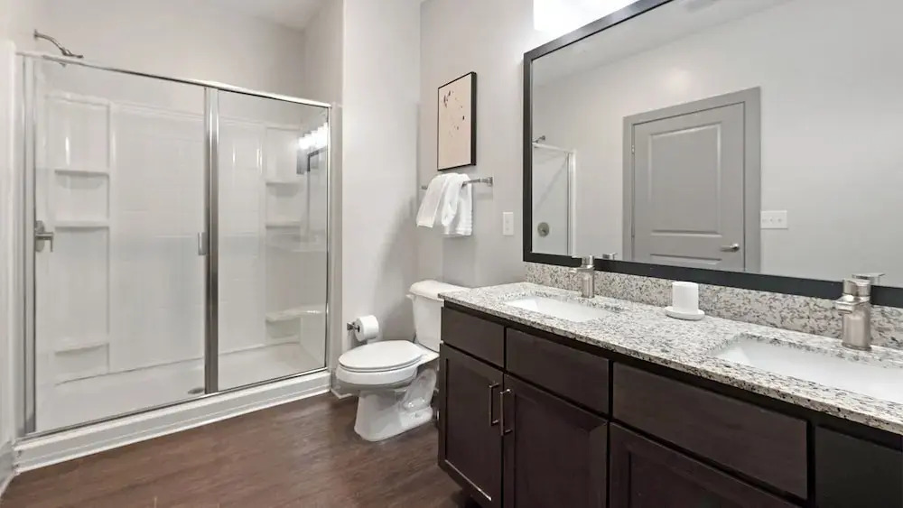 Landing Apartments - Thrive at University City