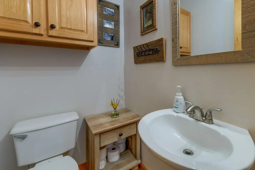 Mtn-view Escape w/ Hot Tub, 9 Mi to Skiing!