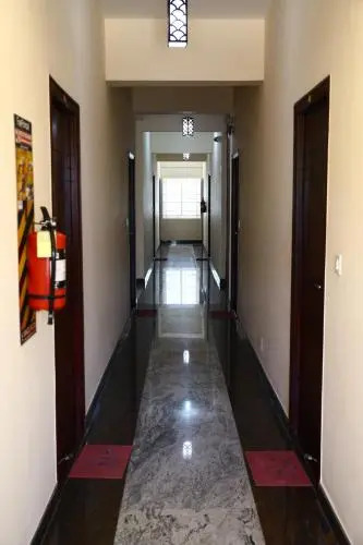 Avinashi Suites