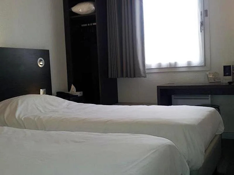 BRIT HOTEL Essentiel CAHORS Nord
