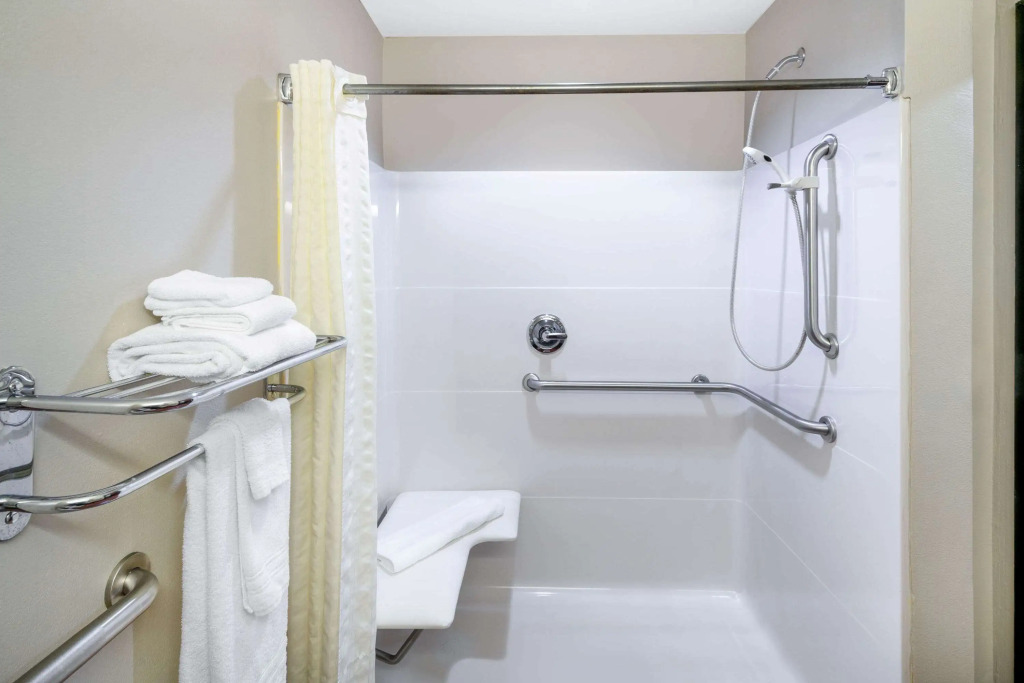 Microtel Inn and Suites by Wyndham Columbus North